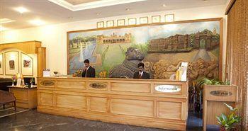 The Pearl Hotel 3*
